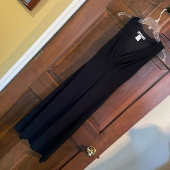 Maggy London STRETCH sleeveless black dress v-neck size 4 - Picture 9 of 9